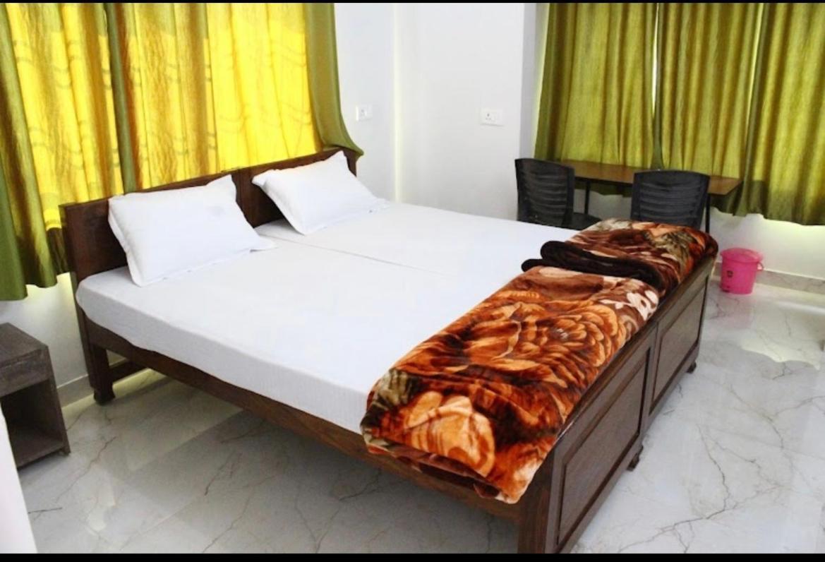 Harsh & Yash Guest House بود جايا المظهر الخارجي الصورة